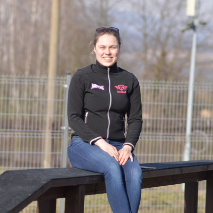 Karolína Štolcová